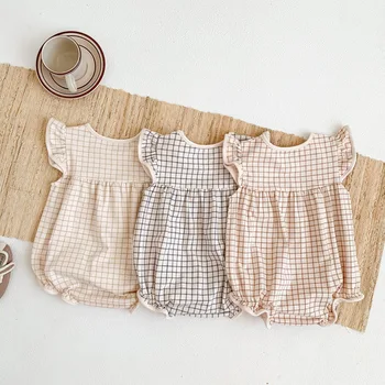 Летнее боди для маленьких девочек 2023 года, Корейская одежда для новорожденных девочек, Клетчатый комбинезон с развевающимися рукавами, цельный Тонкий хлопок для малышей